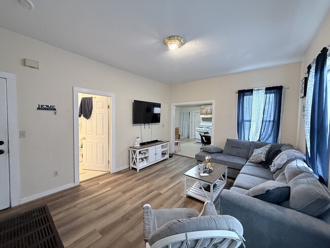 Photo - 7 Cottage St Unit 2