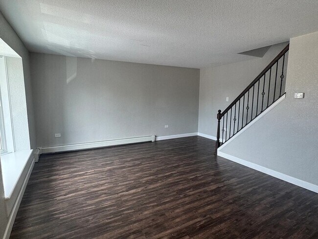 Photo - Look no further! newly remodeled 2 bed cen... Unit 3