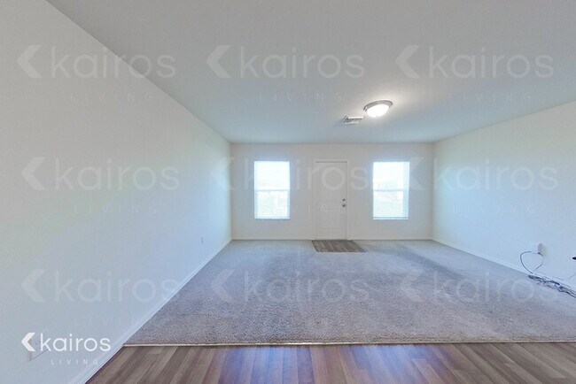 Photo - 305 NE 23rd Terrace