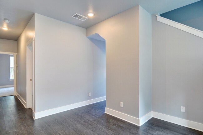 Photo - 2514 Forest Park Blvd Unidad 2026