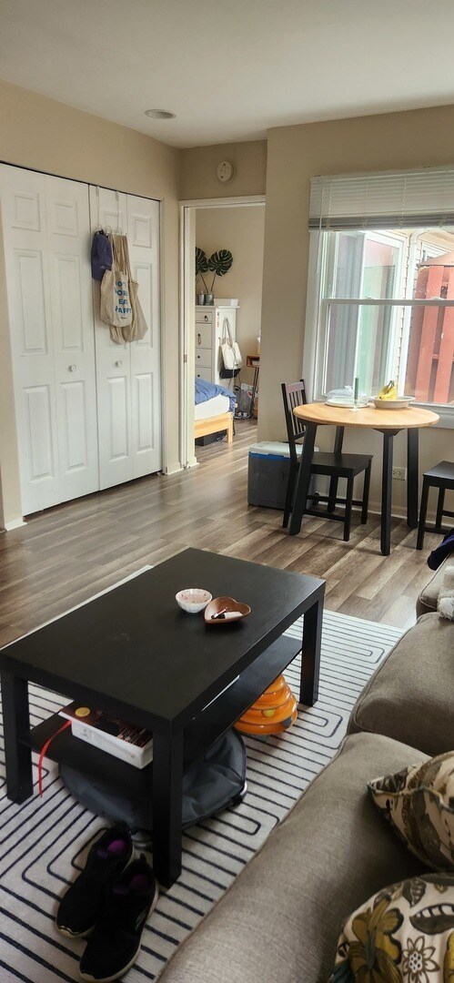 Photo - 1770 Queensbury Cir