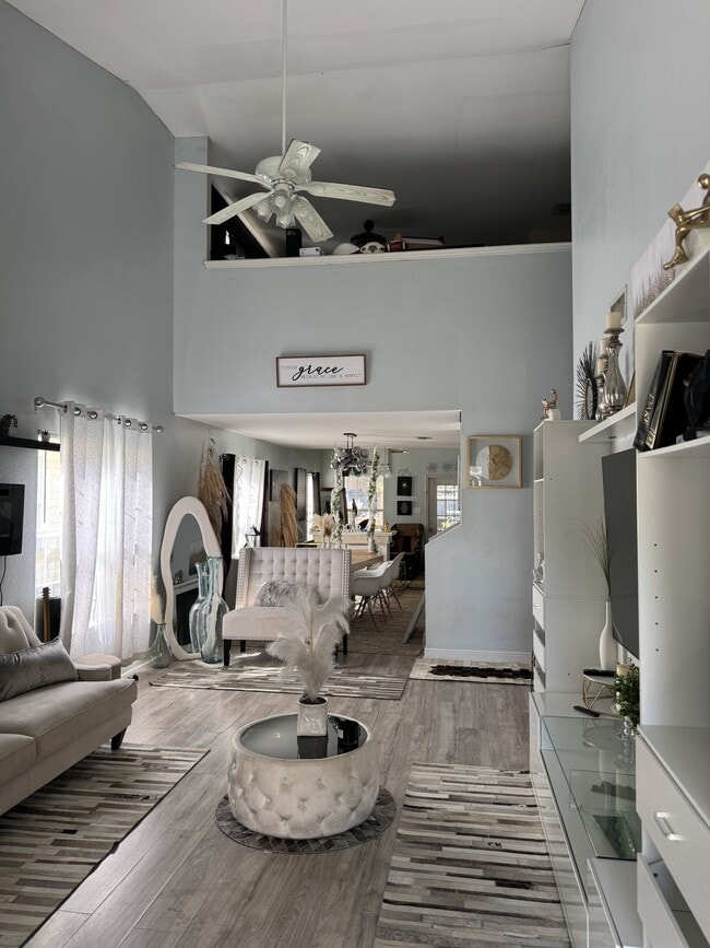 Photo - 11065 Oakcrest Dr