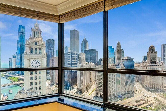 Photo - 405 N Wabash Ave