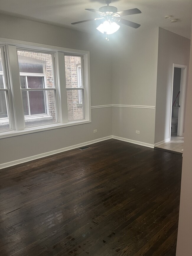 Photo - 7034 S Rhodes Ave Unit Apt 1