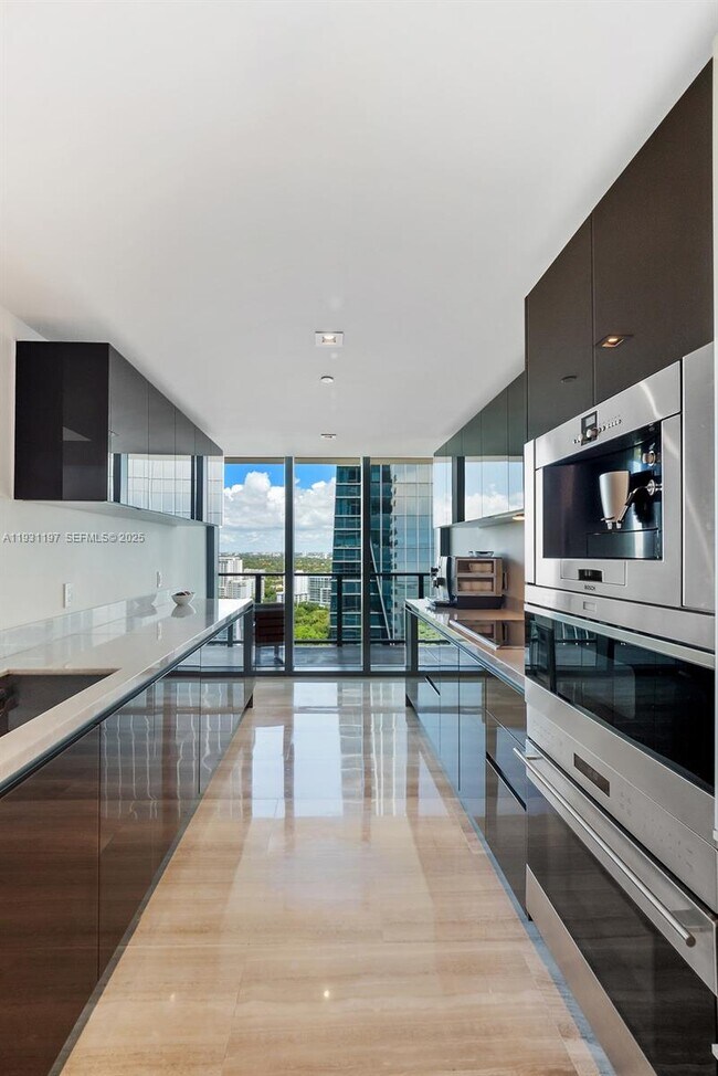 Photo - 1451 Brickell Ave Unit 2405