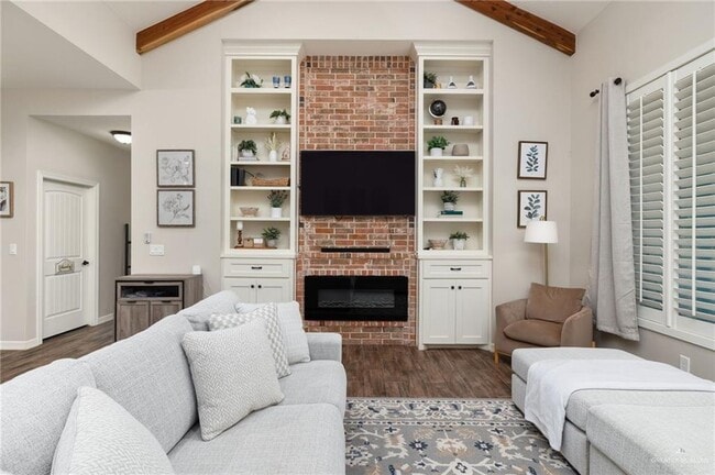 Photo - 18 Windsor St