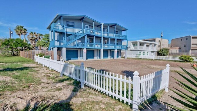 120 E Parade Dr Unit 1
