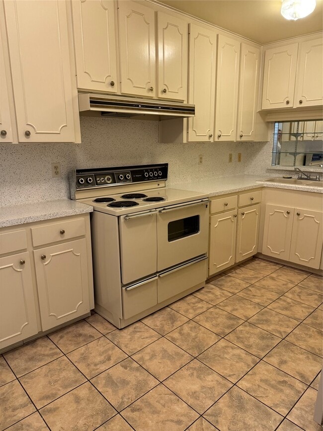 Photo - 7933 Woodway Dr Unidad 6