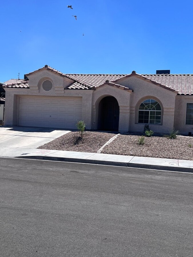 Photo - 930 Stetson Dr