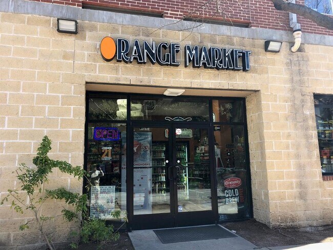 Photo - 910 W 25th St Unit 203