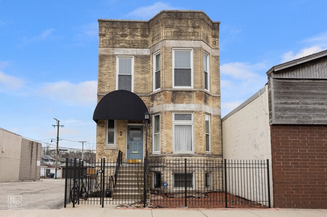 Building Photo - 617 Madison St Unit #2 Rental