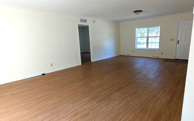 Photo - 182 N Walker Rd