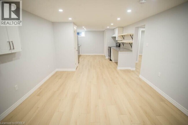 Photo - 415 Chatham St