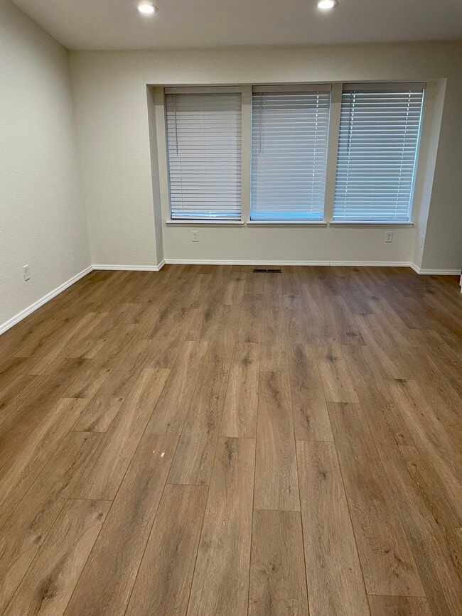Living room - 201 N 80th Ave Unit A