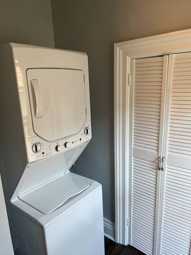 Photo - 42 Elmwood Ave Unidad UPPER