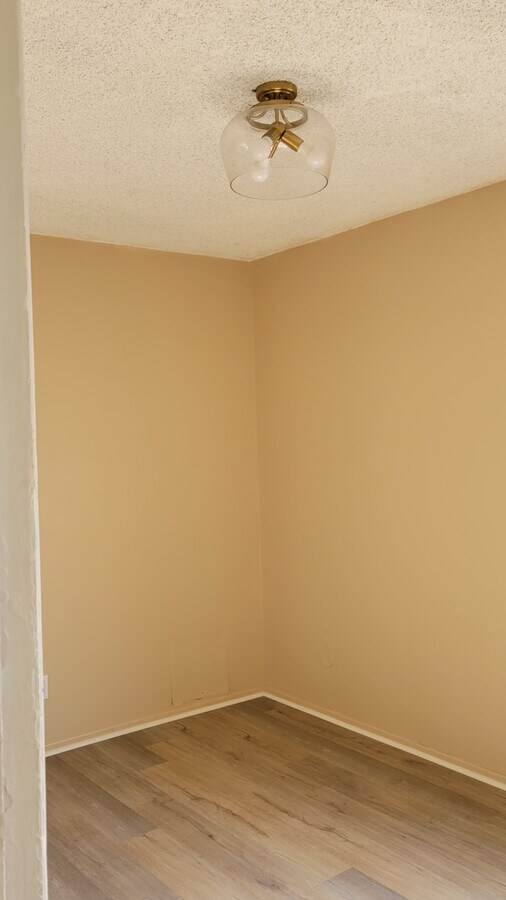 Photo - 6315 Templeton St Unidad N