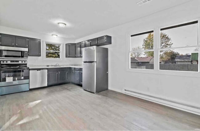 Photo - 604 S 10th St