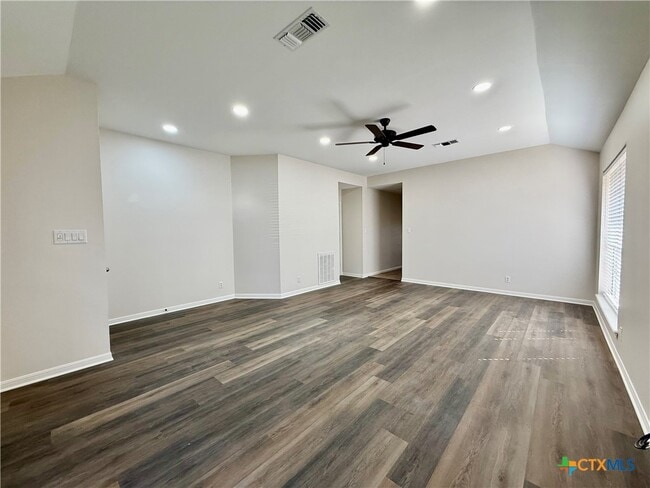 Photo - 210 Stone Gate Dr