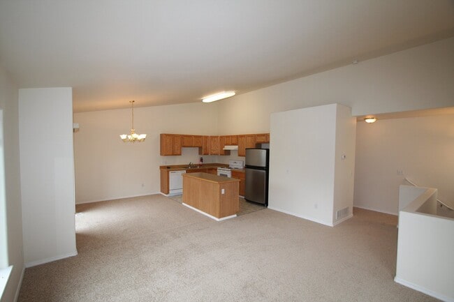 Photo - 4 Bedroom Eagle River Condo!
