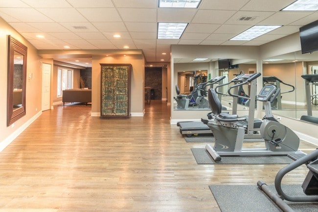 Photo - Butterfield Towers Apartments