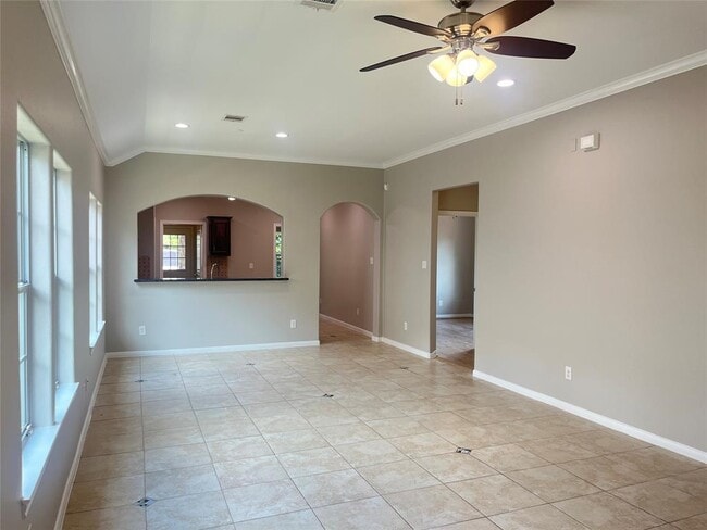 Building Photo - 6430 Skyview Dr Rental