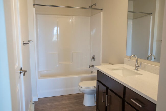 Whispering Oak Apartments