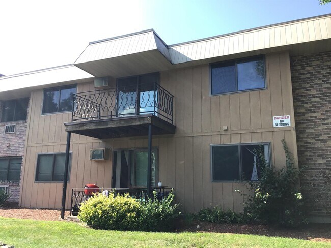 Photo - 9 Strawberry Bank Rd Unidad 16