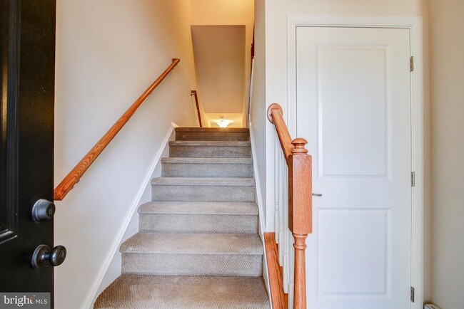 Photo - 426 Exchange Avenue