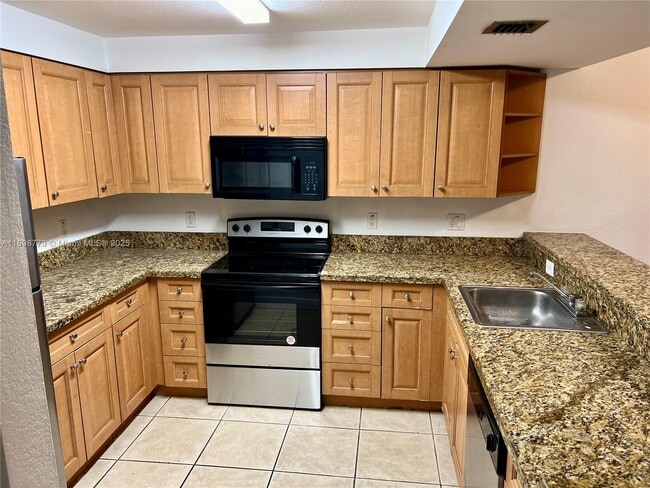 Photo - 5201 Geneva Ct Unit 102