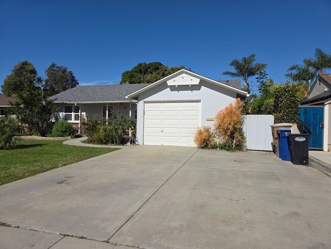 Photo - Mid-town Ventura 3 Bedroom 2 bath single level home