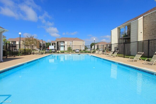 Photo - 2 br, 2 bath Condo - 1111 W Main St Flat  ...