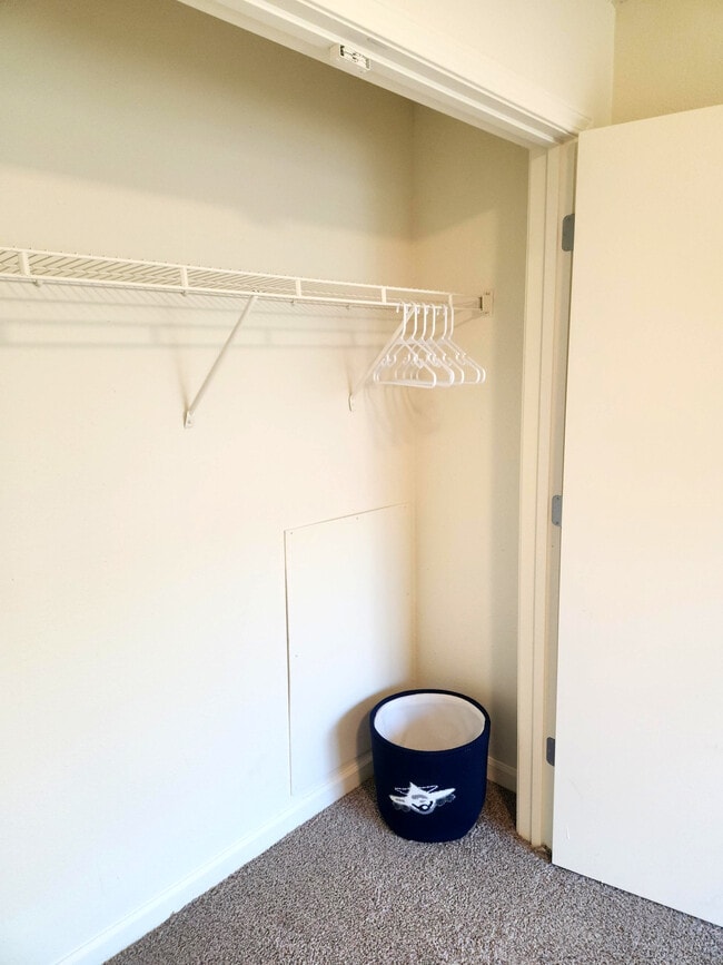 Ridgeview Heights - Newly Renovated Apts!