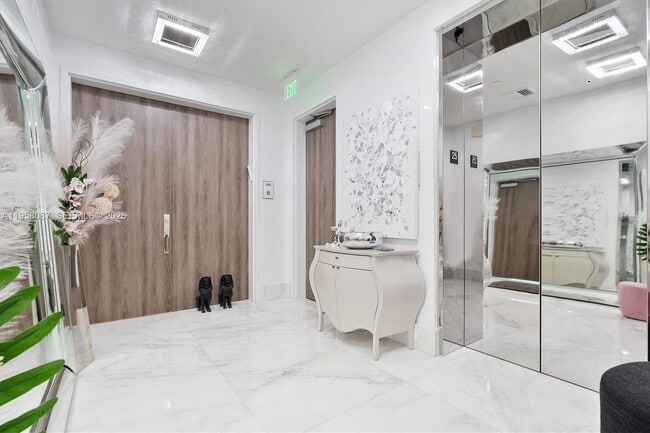 Photo - 17475 Collins Ave Unidad 2502