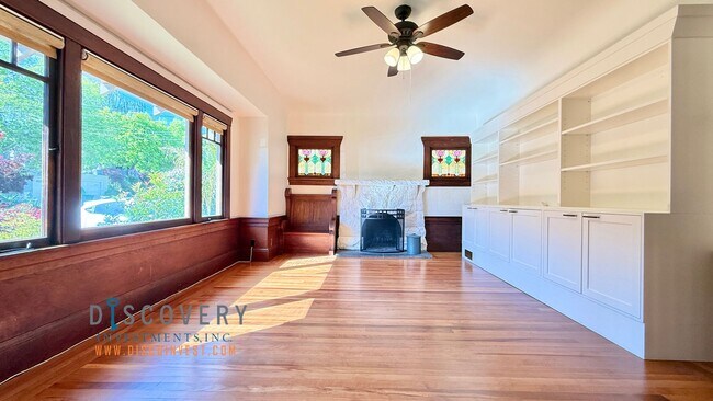 4624 Dolores Ave