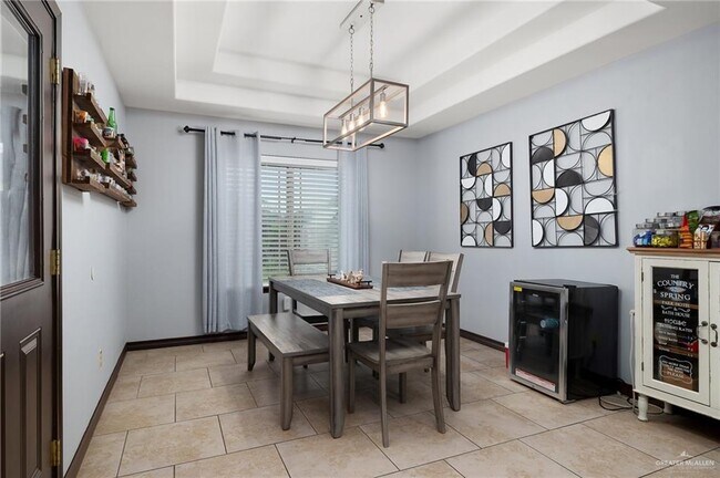 Photo - 13 Yellow Stone St