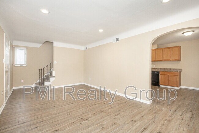 Photo - 645 Babbitt Rd