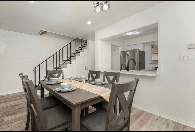 2133 Fleur de Lis Ct