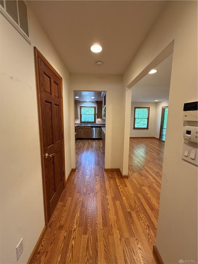 Photo - 2162 Willowgrove Ave