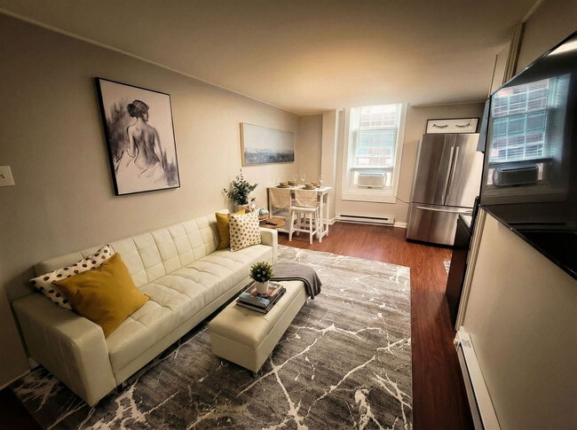 Photo - 710 N Franklin St Unit SI FL1-ID1604339P