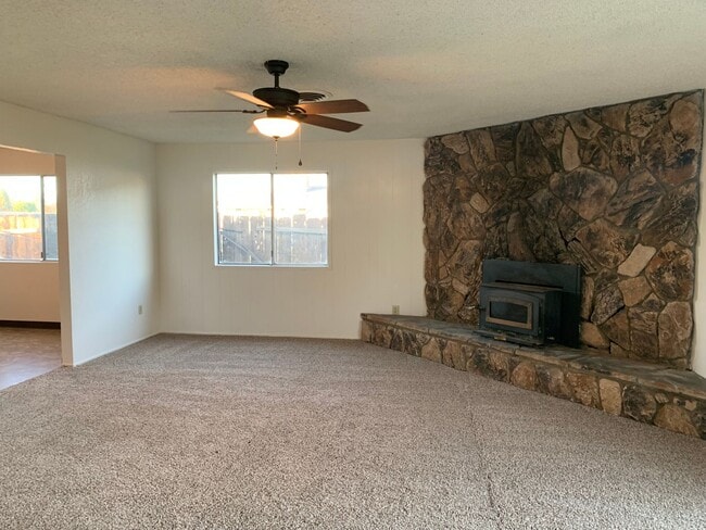 Photo - 4 bedroom home in convenient location on Alta Mesa Dr.