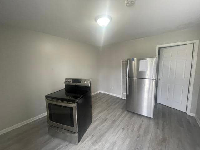 1493 Gaither St