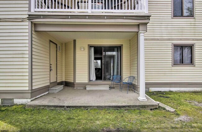 Photo - 169 N Basin Dr