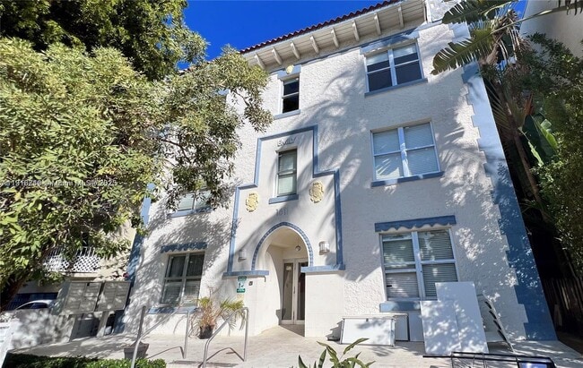 Building Photo - 1611 Meridian Ave Unit 104