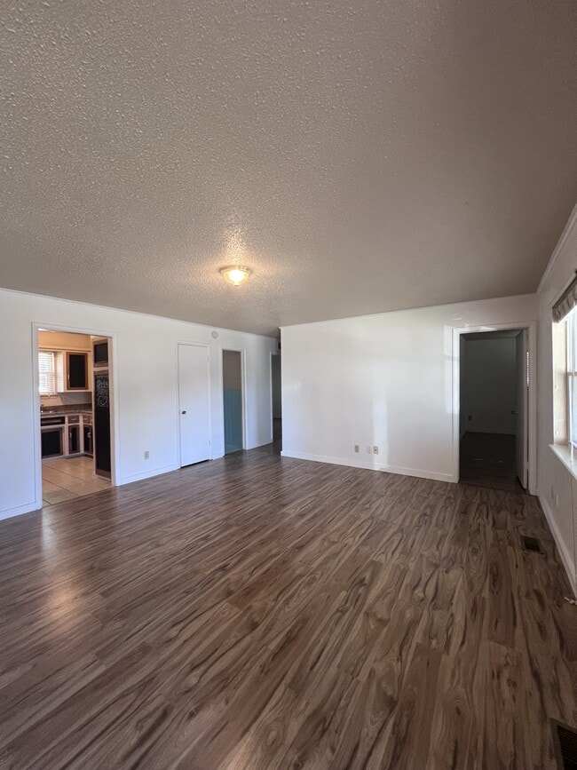 Photo - 735 NW 5th St