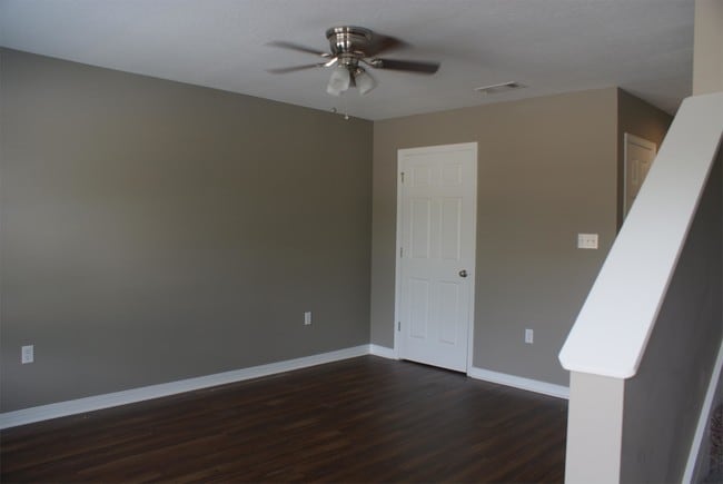 Photo - 200 E Cherry Dr