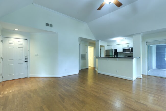 Photo - 2512 Cranbrook Ln Unit 12