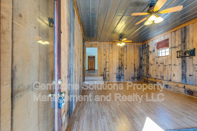 Photo - 4372 S Carothers Rd House