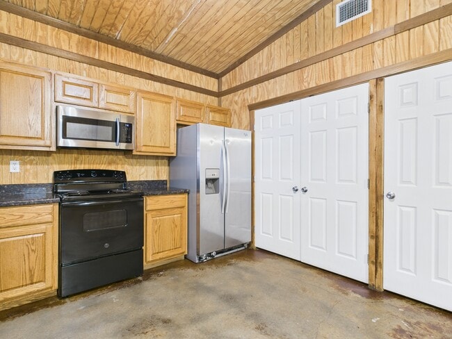 Photo - 5822 Leonard Rd