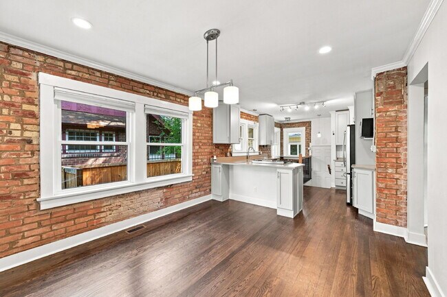 Photo - $3,395.95-  3 Bed, 2 Bath Home in Denver with Private Outdoor Area!