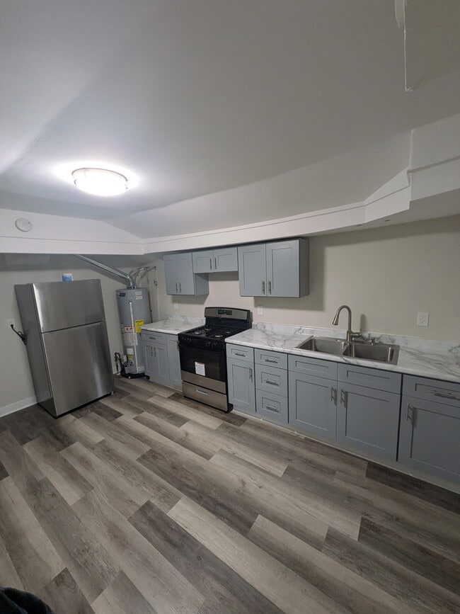 Photo - 928 Garfield St